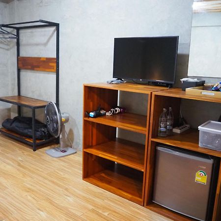Banmai87 Guest House บ้านไม้87 เกสต์เฮ้าส์ Аюттхая Экстерьер фото