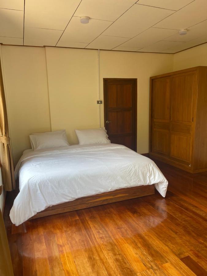 Banmai87 Guest House บ้านไม้87 เกสต์เฮ้าส์ Аюттхая Экстерьер фото